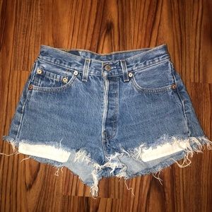 Levi’s cut off high waisted shorts size 25